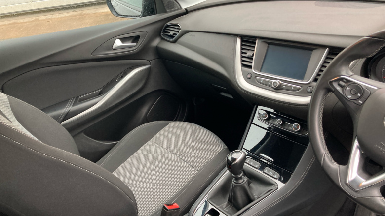 Vauxhall Grandland X 1.2 Turbo SE 5dr Petrol Hatchback